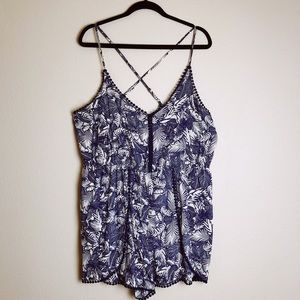 Xhilaration Blue Tropical Leaf romper XXL